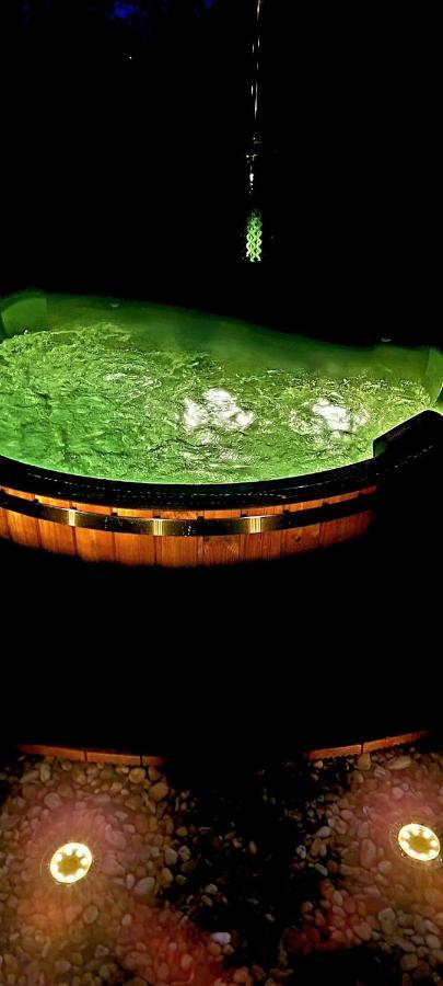 Kuca Za Odmor Malia Sa Spa Hot Tub Jacuzzijem - Nice And Cozy - Free Tickets To All City Attractions Thurdevac Exterior foto