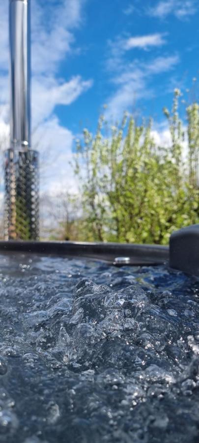 Kuca Za Odmor Malia Sa Spa Hot Tub Jacuzzijem - Nice And Cozy - Free Tickets To All City Attractions Thurdevac Exterior foto